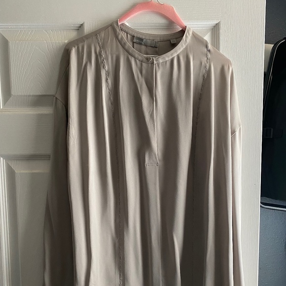 Vince Stretchy Silk One-Button Blouse - Picture 1 of 2